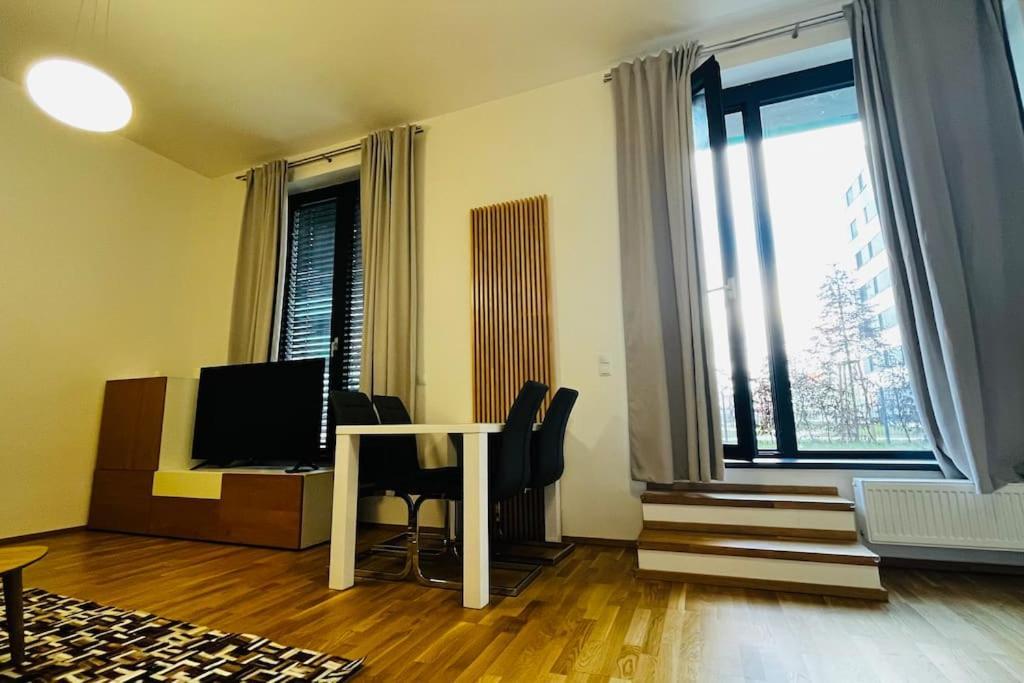 Apartment Holesovice, Garden, Garage 布拉格 外观 照片