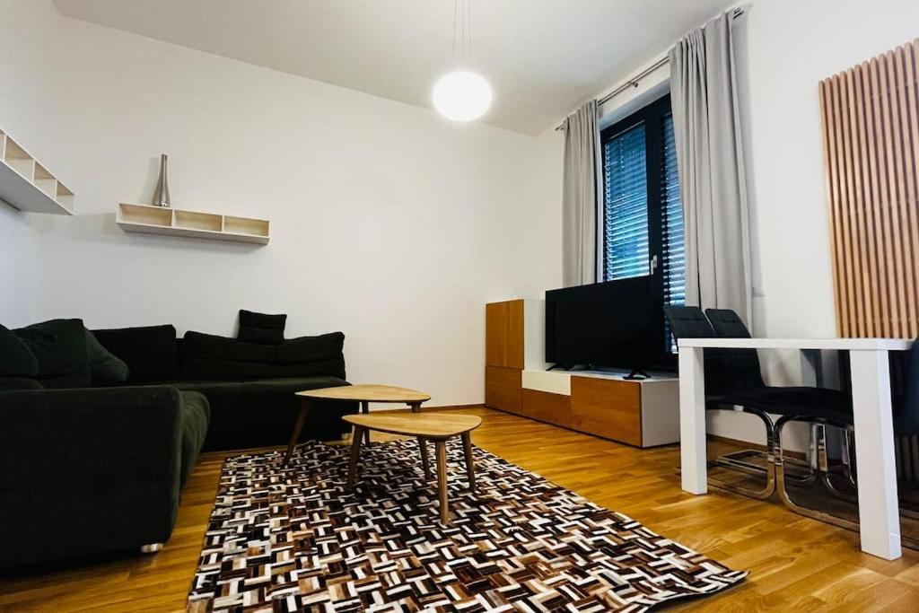 Apartment Holesovice, Garden, Garage 布拉格 外观 照片